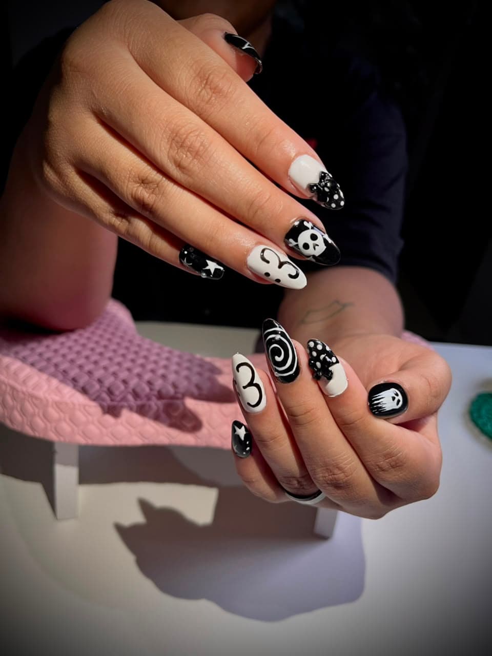 Soft Gel, Nail Art alternativa e laços 3D